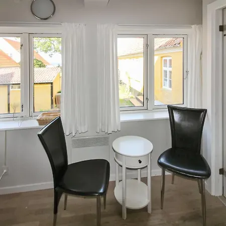 Thyrne - 500m From The Sea By Interhome Leilighet *